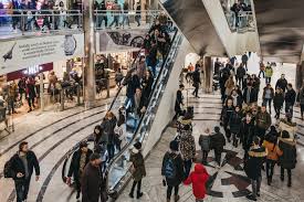 From Awareness to Action: Converting Holiday Shoppers into Loyal Customers